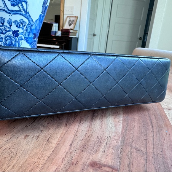 Chanel Vintage 1989 medium Classic flap 24k gold black lambskin - Picture 5 of 16